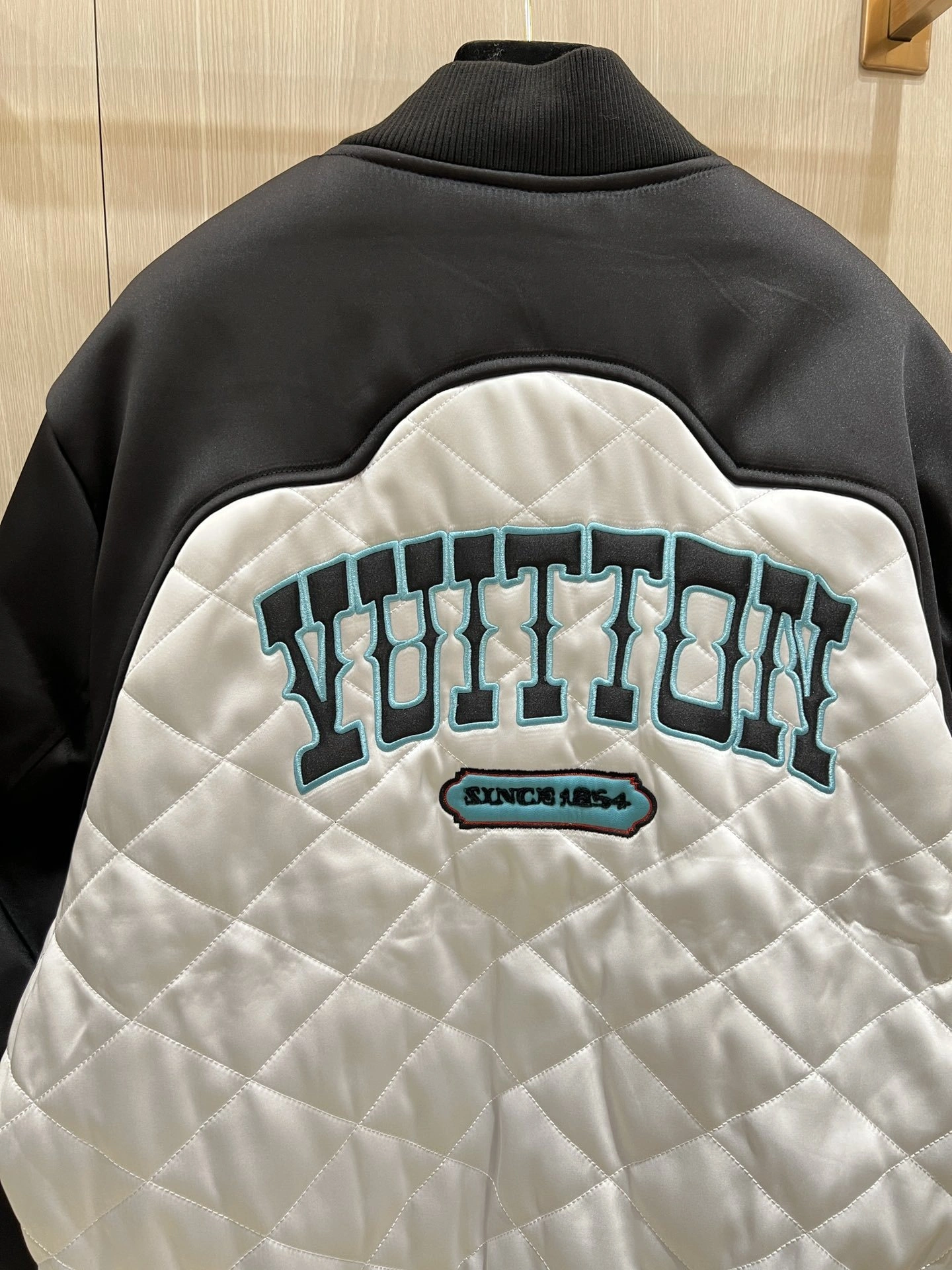 wg.luxury-- 8V embroidery item:D-F000K1423